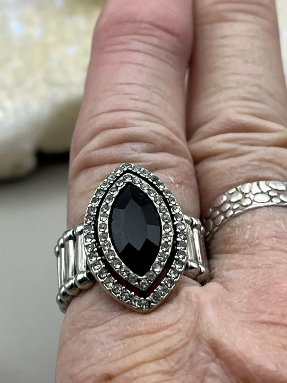 LOT OF 4 Gorgeous Silver Tone Stretchy Statement Rings - Black & White Glam